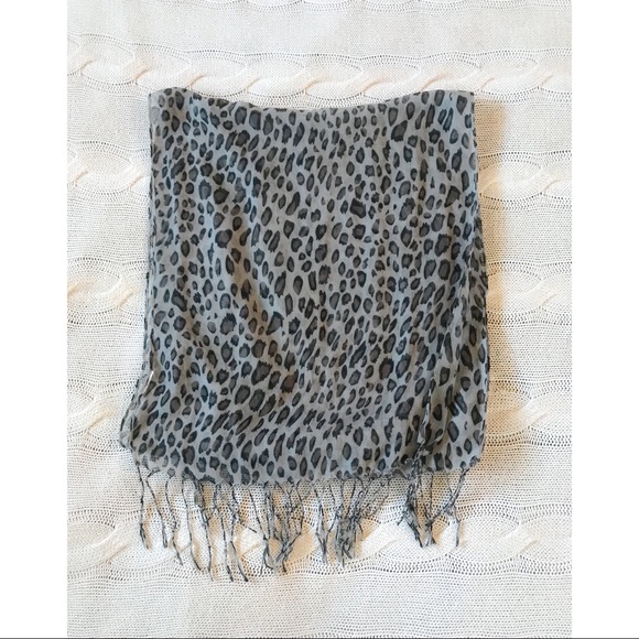 SOLD Animal Print Sheer Lightweight Scarf Bundle - Picture 2 of 5